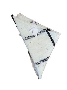 Candies Triangle Fringe Acrylic Confetti Plaid Scarf NWT